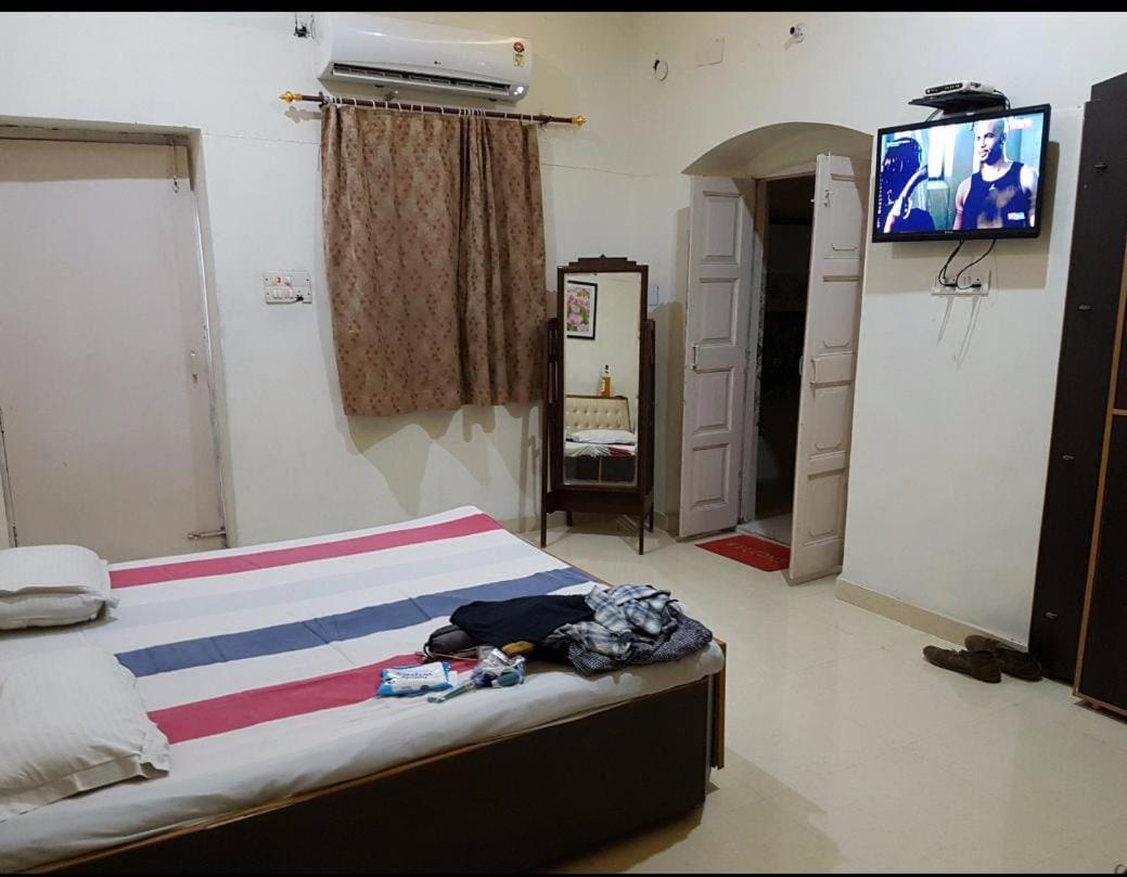 Tourist Guest House Amritsar Ngoại thất bức ảnh