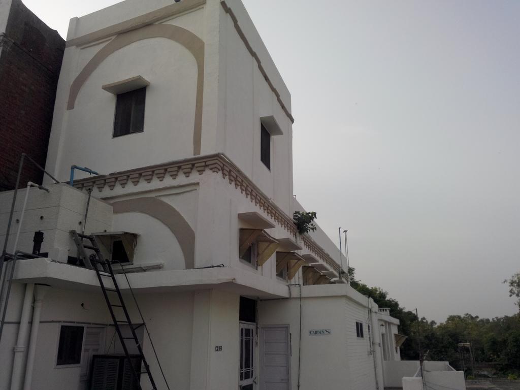 Tourist Guest House Amritsar Ngoại thất bức ảnh